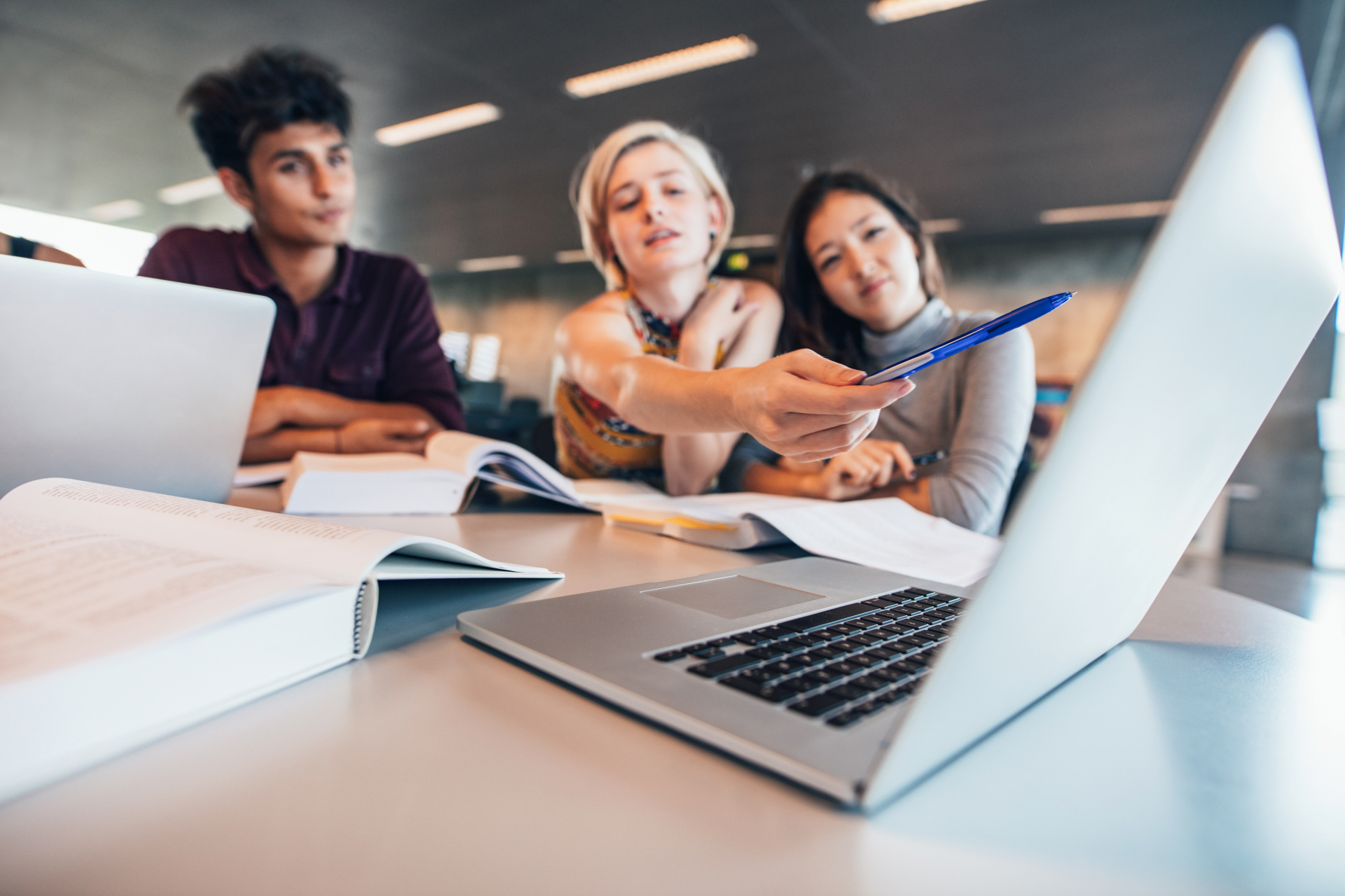Duales Studium plus Ausbildung im IHK-Bildungszentrum Bonn/Rhein-Sieg