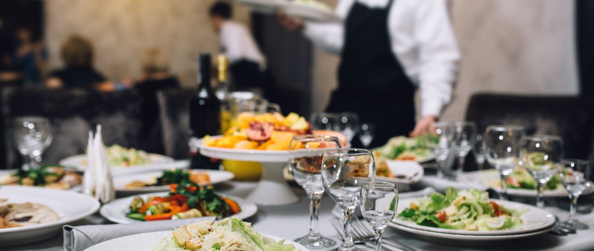 Seminare Gastronomie, Hotellerie und Tourismus im IHK-Bildungszentrum Bonn/Rhein-Sieg Seminare Gastronomie, Hotellerie und Tourismus im IHK-Bildungszentrum Bonn/Rhein-Sieg